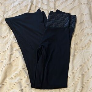 Victorias Secret Flare Leggings Yoga Pants Black Size Small Short